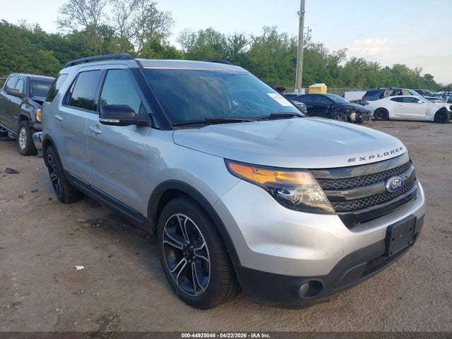Salvage Ford Explorer Image