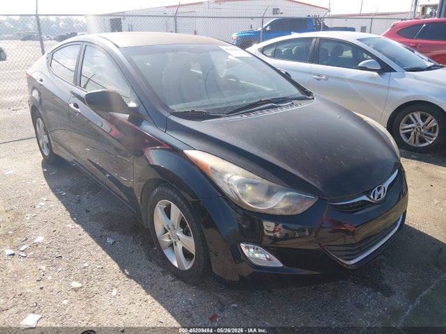 Salvage Hyundai ELANTRA Image