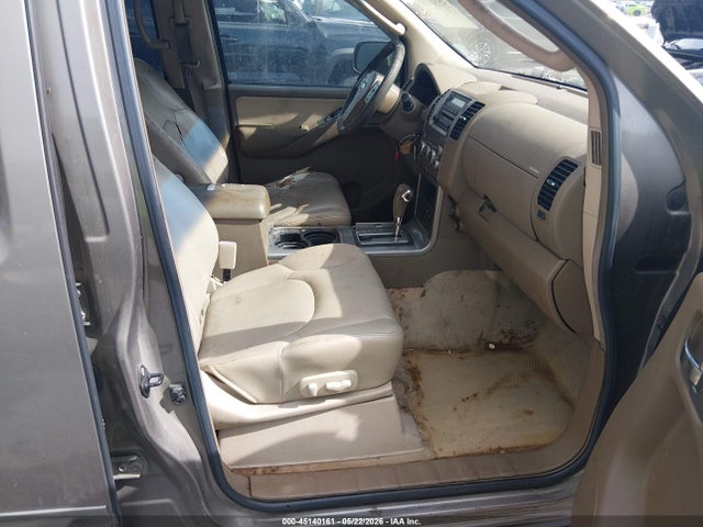 Nissan Pathfinder Se