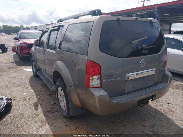 Nissan Pathfinder Se