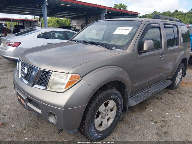 Nissan Pathfinder Se
