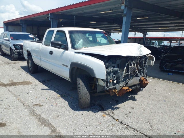 Salvage Chevrolet Silverado 2500 Image