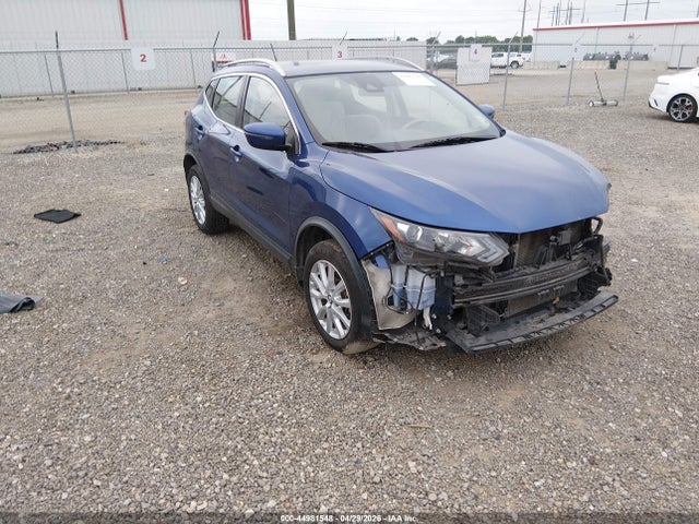 Salvage Nissan Rogue Image