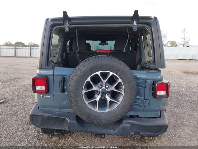 Jeep Wrangler 4-door Sport S 4x4