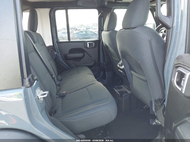 Jeep Wrangler 4-door Sport S 4x4