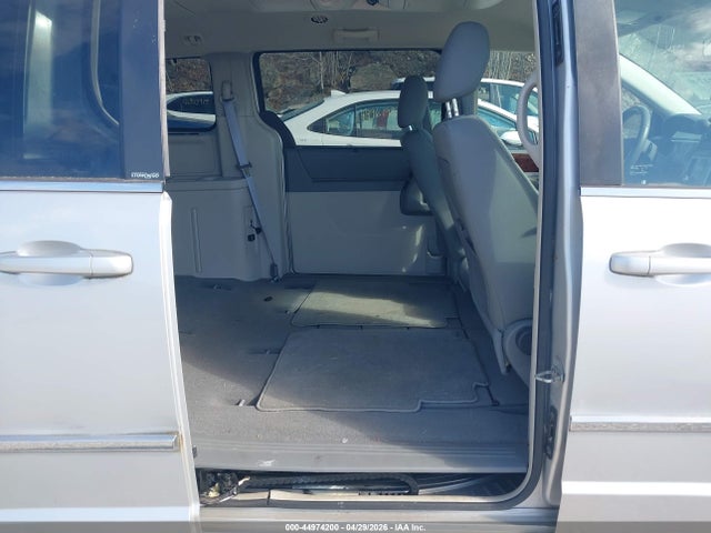 Chrysler Town & Country Touring