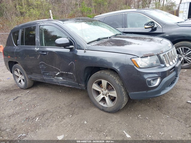 Salvage Jeep Compass Image