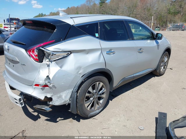 Nissan Murano S