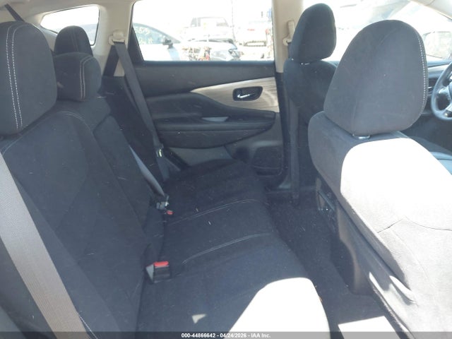 Nissan Murano S
