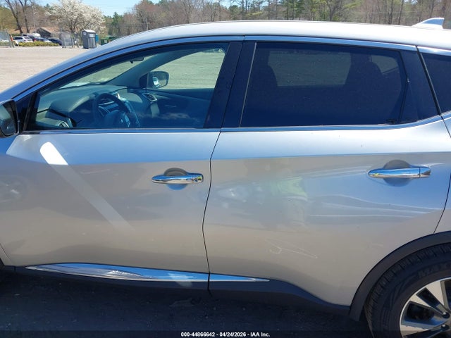 Nissan Murano S