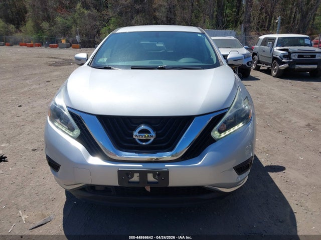 Nissan Murano S