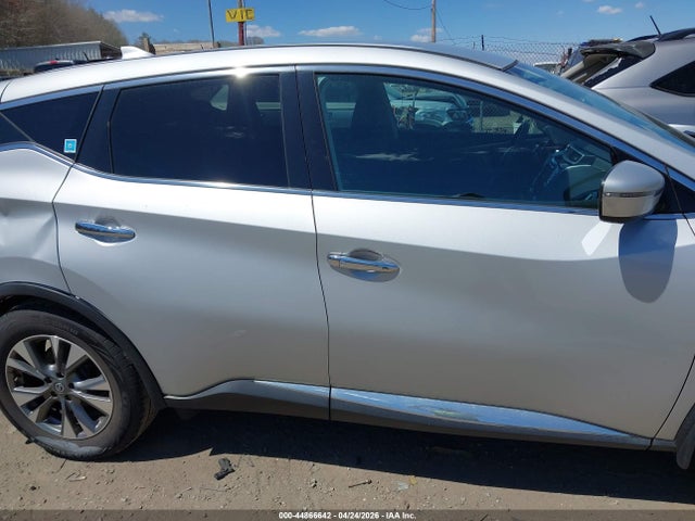Nissan Murano S