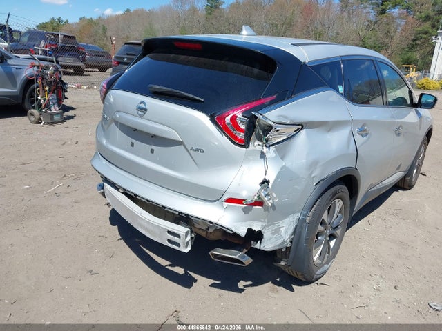 Nissan Murano S