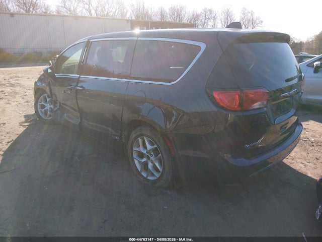 Chrysler Pacifica Touring Plus