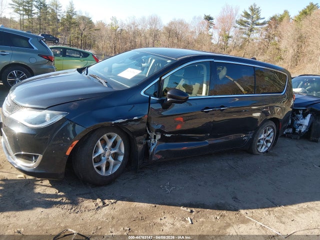 Chrysler Pacifica Touring Plus