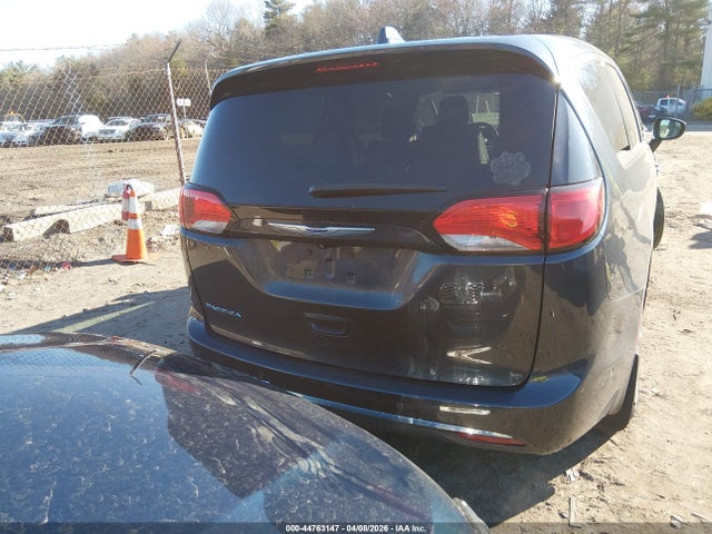 Chrysler Pacifica Touring Plus