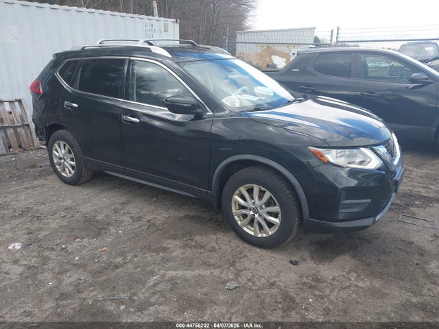 Salvage Nissan Rogue Image