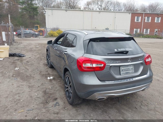 Mercedes-Benz GLA 4matic