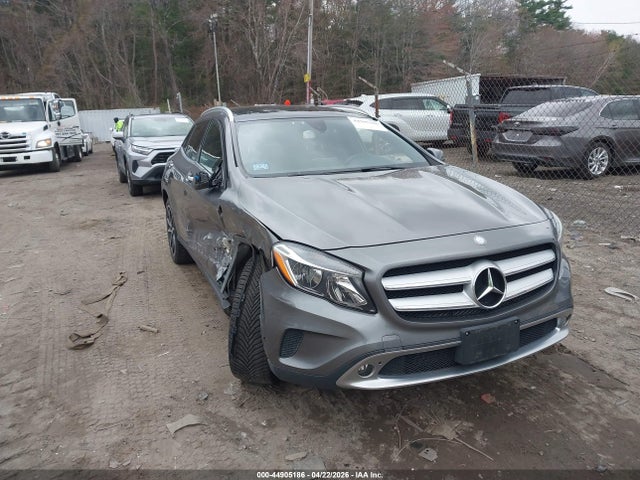 Salvage Mercedes-Benz GLA Image