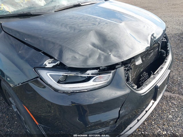Chrysler Pacifica Touring L