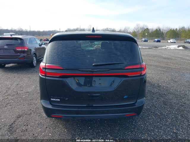 Chrysler Pacifica Touring L