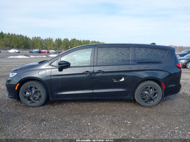 Chrysler Pacifica Touring L