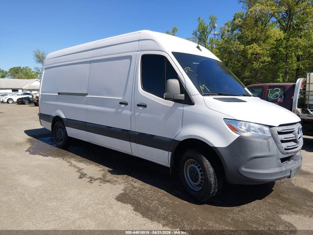 Salvage Mercedes-Benz Sprinter 2500 Image