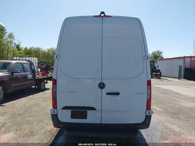 Mercedes-Benz Sprinter 2500 High Roof I4