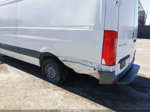 Mercedes-Benz Sprinter 2500 High Roof I4