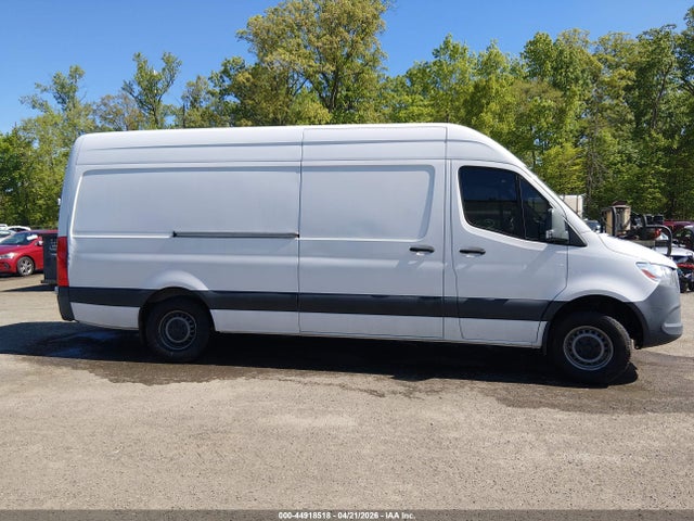 Mercedes-Benz Sprinter 2500 High Roof I4