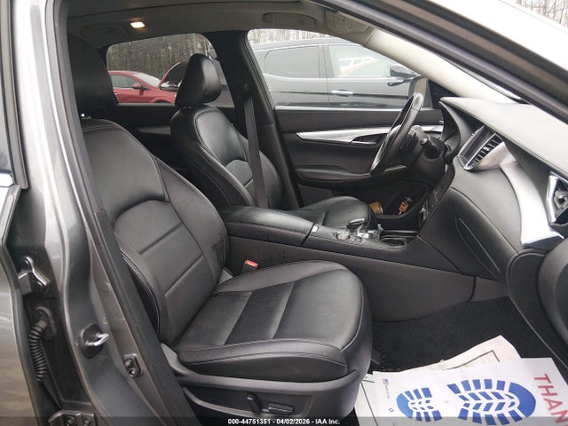 INFINITI Qx Luxe
