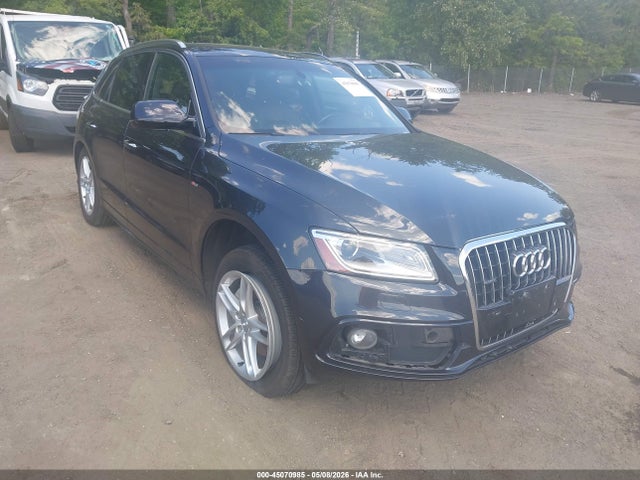 Salvage Audi Q5 Image