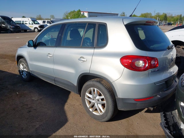 Volkswagen Tiguan S