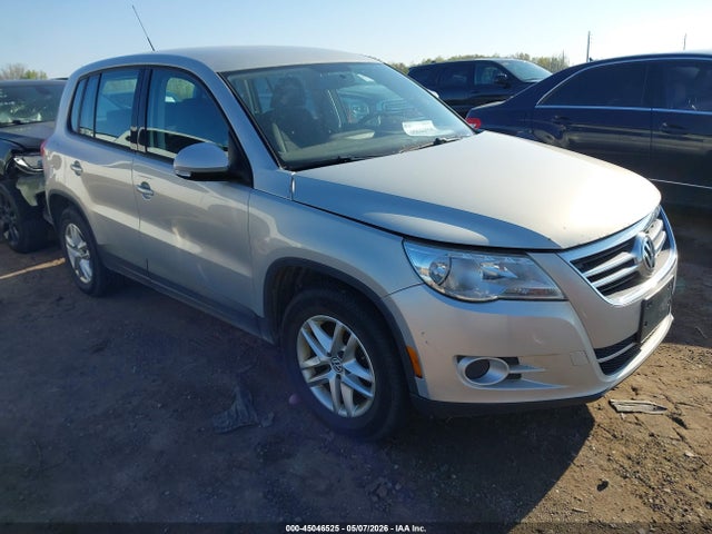 Salvage Volkswagen Tiguan Image