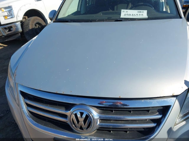 Volkswagen Tiguan S