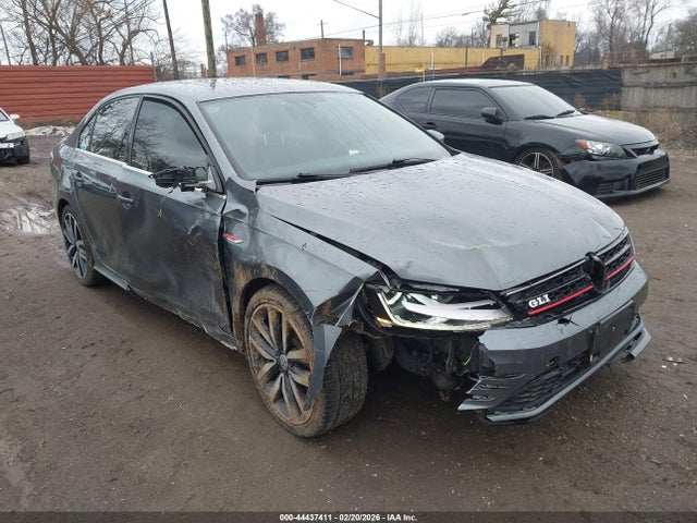 Salvage Volkswagen Jetta Image