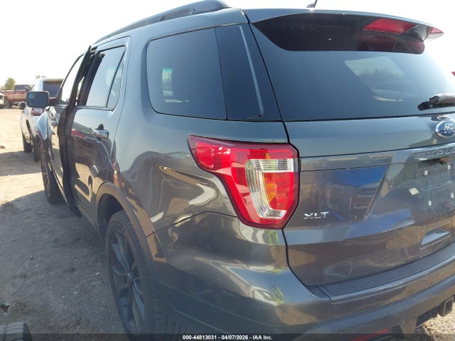 Ford Explorer Xlt