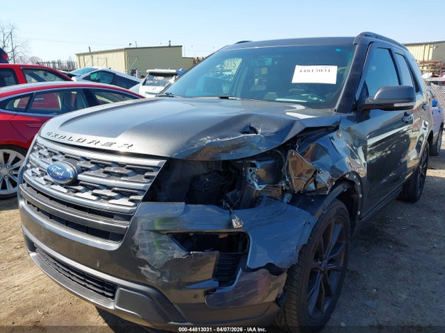 Ford Explorer Xlt