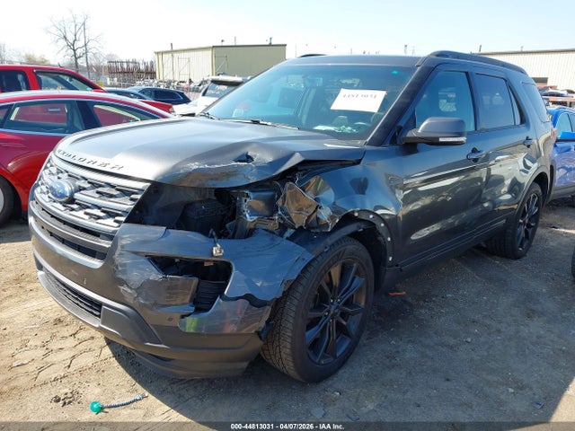 Ford Explorer Xlt