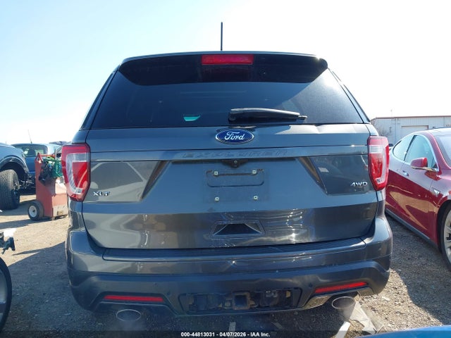 Ford Explorer Xlt