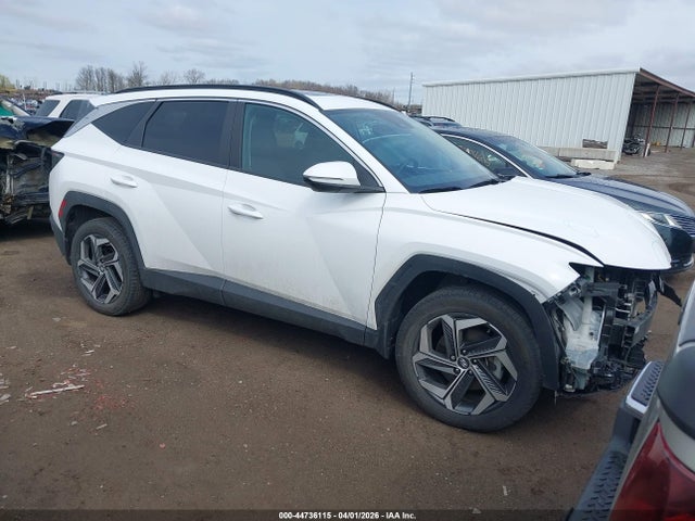 Salvage Hyundai TUCSON Image
