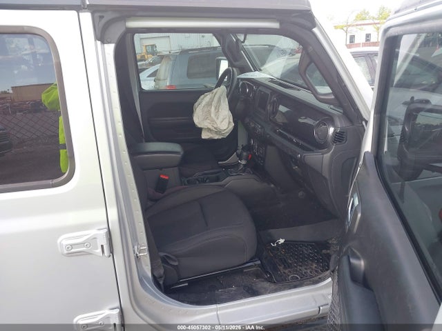 Jeep Wrangler 4-door Sport Altitude 4x4