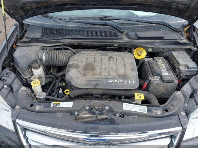 Chrysler Town & Country Touring-l