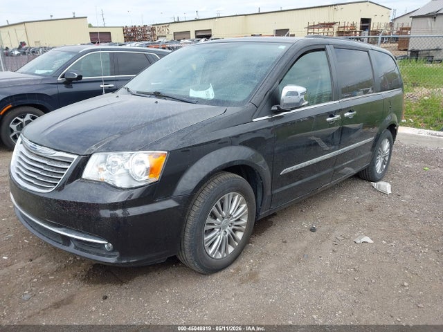 Chrysler Town & Country Touring-l