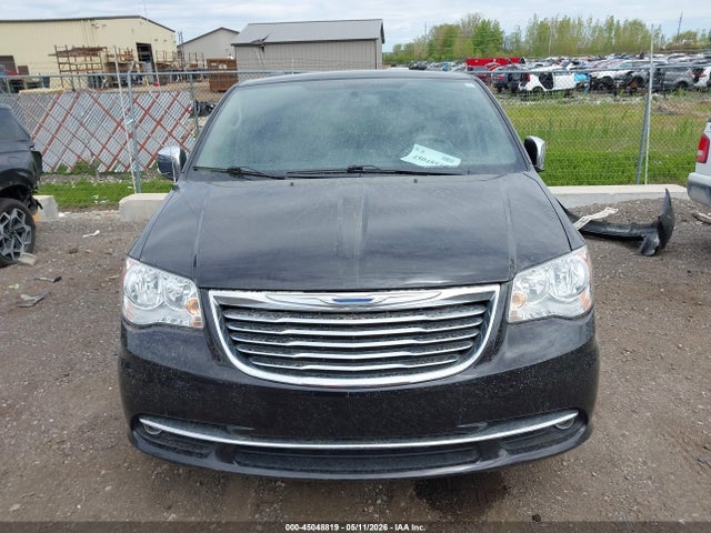 Chrysler Town & Country Touring-l