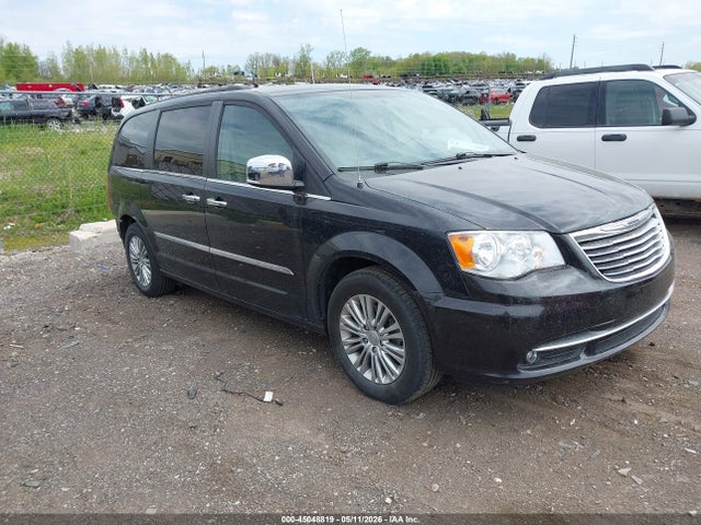 Salvage Chrysler Town & Country Image