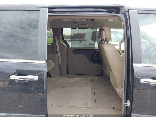 Chrysler Town & Country Touring-l
