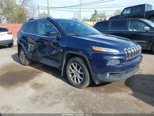 Salvage Jeep Cherokee Image