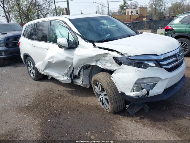 Salvage Honda Pilot Image
