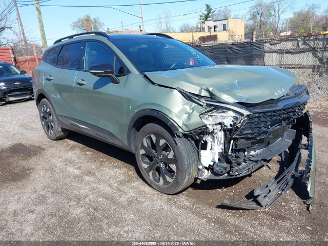 Salvage Kia Sportage Image